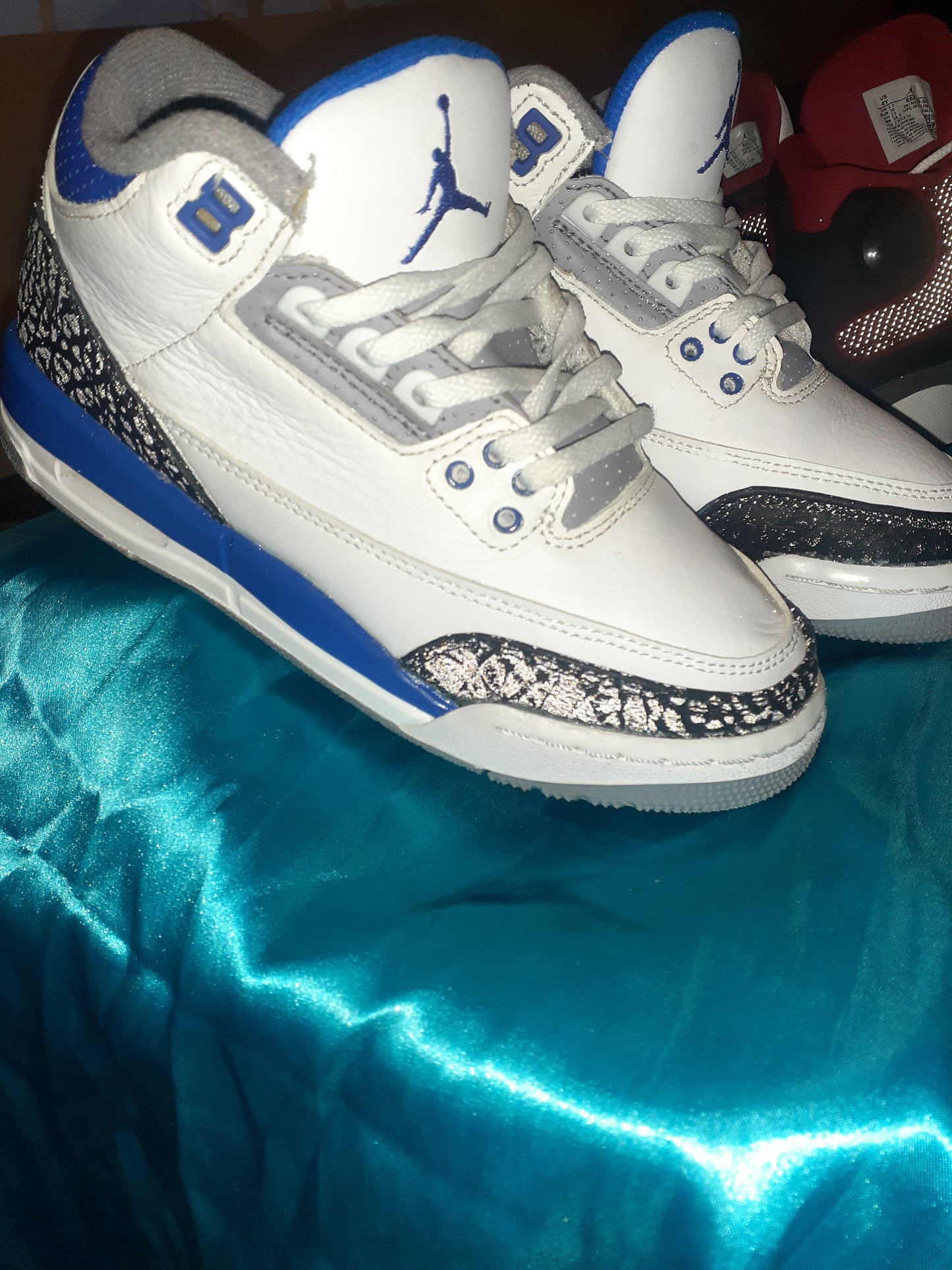 Air Jordan 3 Racer Blue Size 4y